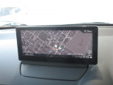 マツダコネクトの8.8インチワイドセンターディスプレイです。『Android Auto』『Apple CarPlay』や独自のコネクテッドサービスに対応したインターフェイスシステムです。