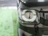 LEDヘッドライトは、点灯の瞬間から光量を発揮し、突然暗くなるトンネルなどでの安定感を高めます。