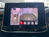 バックカメラ付きで狭い場所の駐車も安心です