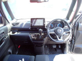 周りが見やすく運転しやすいお車です♪