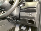 左側に高速で便利なETCがあり、横滑りを防ぐVSAなどのスイッチは、運転席の右側、手の届きやすい位置にあります。
