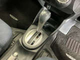 発進時から滑らかに加速する無段階変速のCVTはストップ&ゴーの多い街の中も快適です