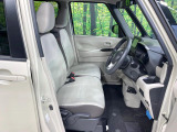 運転席シート廻りは使用感も少なく、良好な状態となっています。丁寧に使われていたことがよくわかりますね。