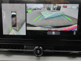 車の真上から見下ろしたような360度視界の良い『アラウンドビューモニター』です♪♪ 苦手な狭い駐車場、暗い所でも確認ができてとっても安心です♪♪