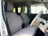 運転席シート廻りは使用感も少なく、良好な状態となっています。丁寧に使われていたことがよくわかりますね。