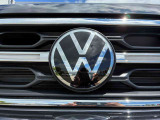 VOLKSWAGENのエンブレムにはセンサーが内蔵されています。