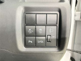 【横滑り防止機能】 車両走行安定補助システム搭載  車が横滑りしそうになった際に、横滑りを防ぐ安全装備が付いています。