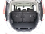 ☆普段のお買い物では十分な荷室空間ですね♪