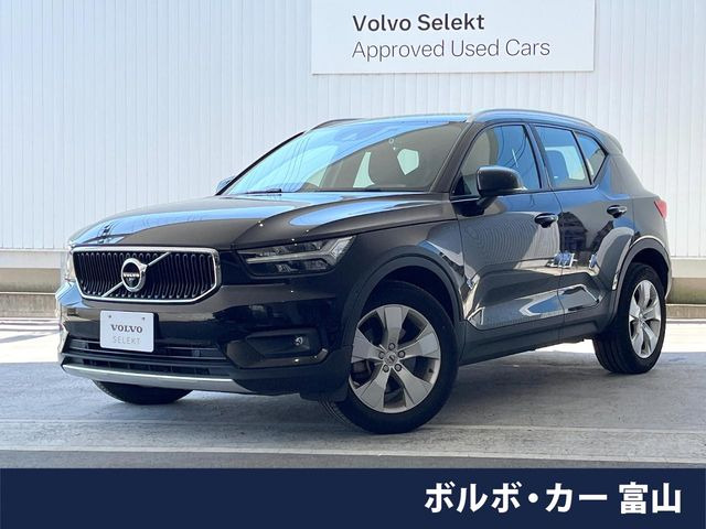 XC40 B4 AWD モメンタム 4WD