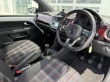 &ldquo;Certified Pre-Owned&rdquo;はお客様の安全性のため、厳しい基準を設定しています。その厳しいチェックをクリアして選び抜かれた車両だけを、ベストコンディションに仕上げてお届けします。