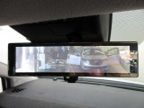 スマートルームミラー付きで後部座席に乗車してても後方がしっかり見れます
