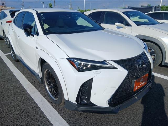 UX 200 Fスポーツ