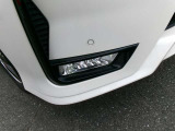 LEDフォグランプ。鮮やかな白光色で明るく照らします。
