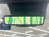 【デジタルインナーミラー】後席の大きな荷物や同乗者で後方が確認しづらい時でも安心!カメラが撮影した車両後方の映像をルームミラー内に表示。クリアな視界で状況の確認が可能です!