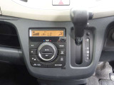 【インパネシフト】操作が確認しやすいインパネシフトレバーです。
