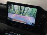 【バックカメラ】駐車時に後方がリアルタイム映像で確認できます。大型商業施設や立体駐車場での駐車時や、夜間のバック時に大活躍!運転スキルに関わらず、今や必須となった装備のひとつです!