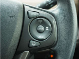 ◆アダプティブクルーズコントロール◆予め設定した車速内でクルマが自動的に加減速。前走車との適切な車間距離を維持しながら追従走行します。【LKAS】車線維持支援システムでステアリング操作を支援。