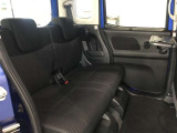 ゆとりある広々とした車内空間は、ドライブを始め買い物やレジャーなど、幅広く活躍します。一人でもみんなとでもお出かけを楽しみましょう!