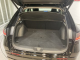 広々としたカーゴスペース。週末のお買い物や長期旅行のたくさんの荷物も積載できます。