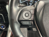 ステアリングにオーディオ操作スイッチが付いています。オーディオ画面に直接タッチしなくても操作が出来ますので、運転に集中できます。