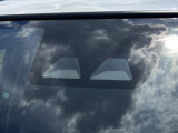 [衝突軽減ブレーキ]前方の障害物、車を検知してブレーキのサポートを行います☆