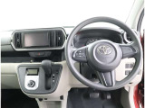 運転席から見たハンドルダッシュまわりになります。