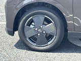 高級感引き立てるアルミ装着車。お洒落は足元からですね!