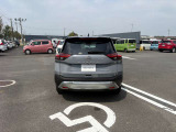プライバシーガラス 室内の急な温度変化を防ぎ、日焼け防止や目隠し等の役目をしております。