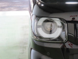LEDヘッドライトは、点灯の瞬間から光量を発揮し、突然暗くなるトンネルなどでの安定感を高めます。