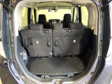 普段のお買い物や通勤、送迎等に十分な荷室スペースを確保しております。セカンドシートを倒すと、大きな荷物の積載も可能です♪