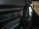 ゆったりとしたトランクルームでございます。たくさんのお荷物の車載が可能でございます。