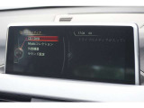 視認性に優れた高精細ワイドディスプレイを装備。純正ナビゲーション はもちろん、マルチメディア機能も直感的に操作可能です。