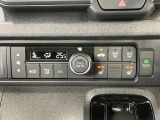 【シートヒーター】寒い日に重宝するシートヒーター!エアコンより早く温まってくれるので寒がりの人も安心ですね♪エアコンの温風は乾燥するから苦手、という方にもをおすすめです。