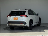 中古車探しに気軽さを。ムダを省くからこそ設定できるその価格に驚きを。プロフェッショナルなスタッフ、サービスで安心を。そんな一人ひとりの理想を詰め込みました。 CAR PLAT ここからはじまります