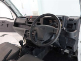 外装内装の状態、現車を見ながらお伝えする事ができます。お気軽にお問い合わせください