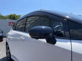 ☆ 【ウィンカー付きドアミラー】 周りに「ウインカー&ハザード」を気づいてもらえるお洒落&安全確保のアイテムです ☆