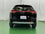 後席の窓には外から車内が見えにくくなるプライバシーガラスを採用。周りを気にせずリラックスして過ごせます
