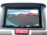 バックカメラ装備しております。駐車時に大変役に立ちますよ。駐車が苦手な方にも便利機能です。