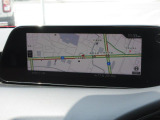 マツダコネクトの8.8インチワイドセンターディスプレイです。『Android Auto』『Apple CarPlay』や独自のコネクテッドサービスに対応したインターフェイスシステムです。