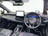 運転席まわりです。 各操作スイッチは使いやすい位置に配置されてます。