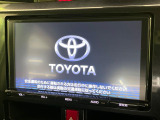 【大画面ナビ】人気の大型9インチナビを装備。存在感のある大画面はインパクト大!ナビ利用時のマップ表示は見やすく、テレビやDVDは臨場感がアップ!いつものドライブがグッと楽しくなります♪