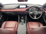 MAZDA3ファストバック 1.8 XD バーガンディ セレクション 本革シート 修復歴無し