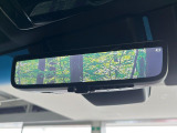 【デジタルインナーミラー】後席の大きな荷物や同乗者で後方が確認しづらい時でも安心!カメラが撮影した車両後方の映像をルームミラー内に表示。クリアな視界で状況の確認が可能です!