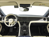 前車追従機能、レーンキープアシスト、ヘッドアップディスプレイも付いており、多数のオプションを備えております。