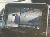 【アラウンドビューモニター】はまるで上から見ているような視点で周囲を確認できます!駐車が苦手な方でも安心して駐車できますね♪