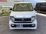 お客様に安全で快適なカーライフをお送りいただくために、中古車にも高いレベルの品質基準を設け、その基準に従って、全ての中古車について納車前整備を実施しています。