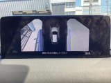 サイドカメラに切り替えると駐車時や狭い道路のすれ違いで、幅寄せ時のサイドの確認も安心です!
