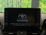 【ナビ機能付9型ディスプレイオーディオ】ナビ機能搭載の他、お持ちのスマートフォンと連携して、ナビやbluetoothでの音楽再生が可能です♪デザインはもちろん操作性も良好!