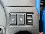 運転席側と助手席側にシートヒーター付きで、寒い日も快適に運転ができますよ♪