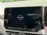 【メーカー純正ナビ】インテリアに溶け込むスタイリッシュな「専用設計」メーカーナビを装備♪視認性や操作性など基本性能にも優れ、より上質なカーライフをお楽しみいただけます。